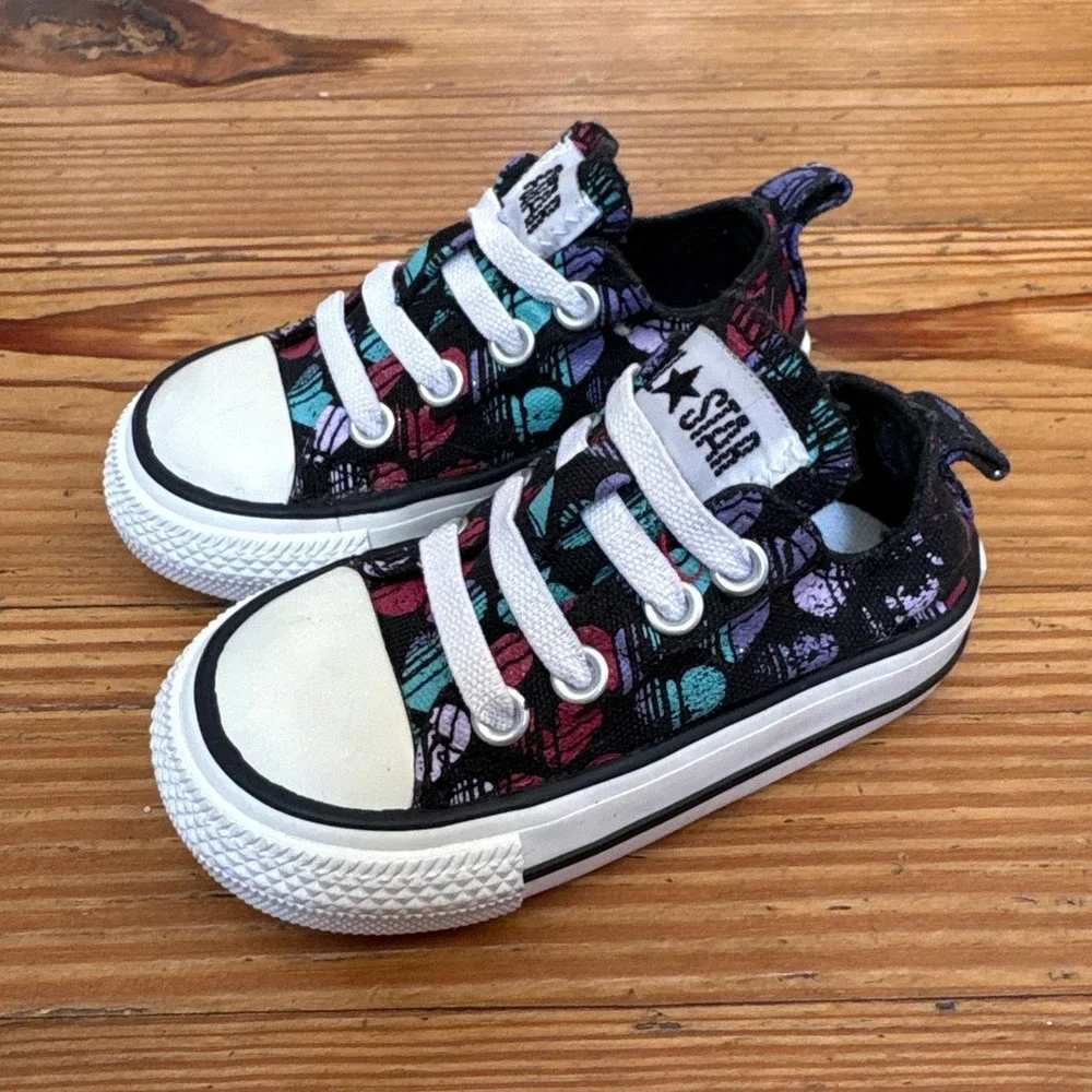 Converse All Star Sneakers Kids Black Multi Heart Print Low‎ Top SIZE 4